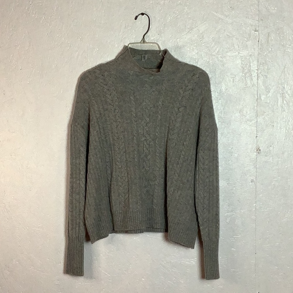 Ralph Lauren grey cashmere blend cable knit sweater with turtleneck